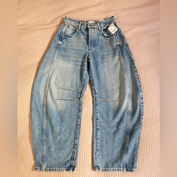 We The Free Good Luck Mid-Rise Barrel Jeans EUC - Picture 2 of 11
